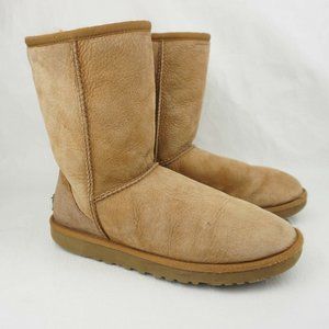 Womens Ugg Classic Short II Boots Tan Booties size US 7 Brown Short Shoes Ugg